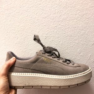 PUMA Women's Suede Platform Trace Grey Sneakers